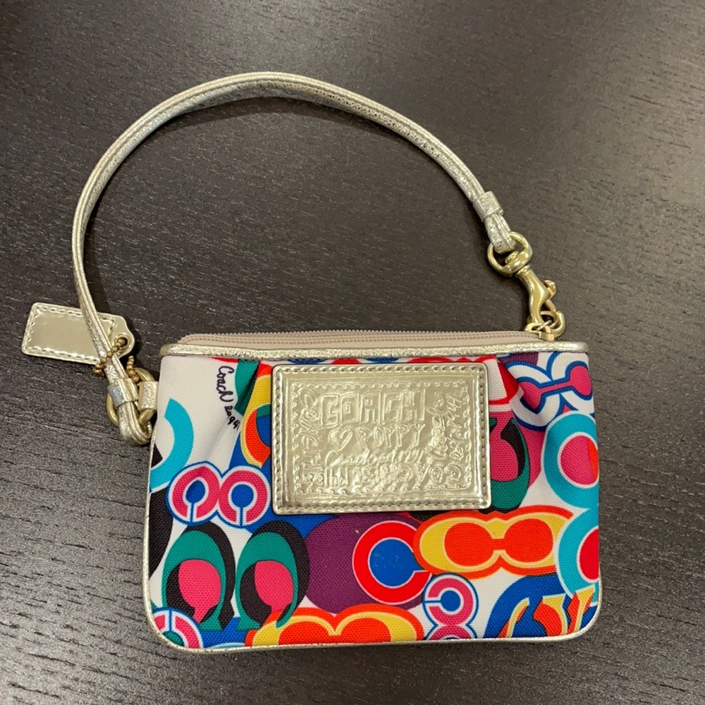 Coach • poppy • wristlet